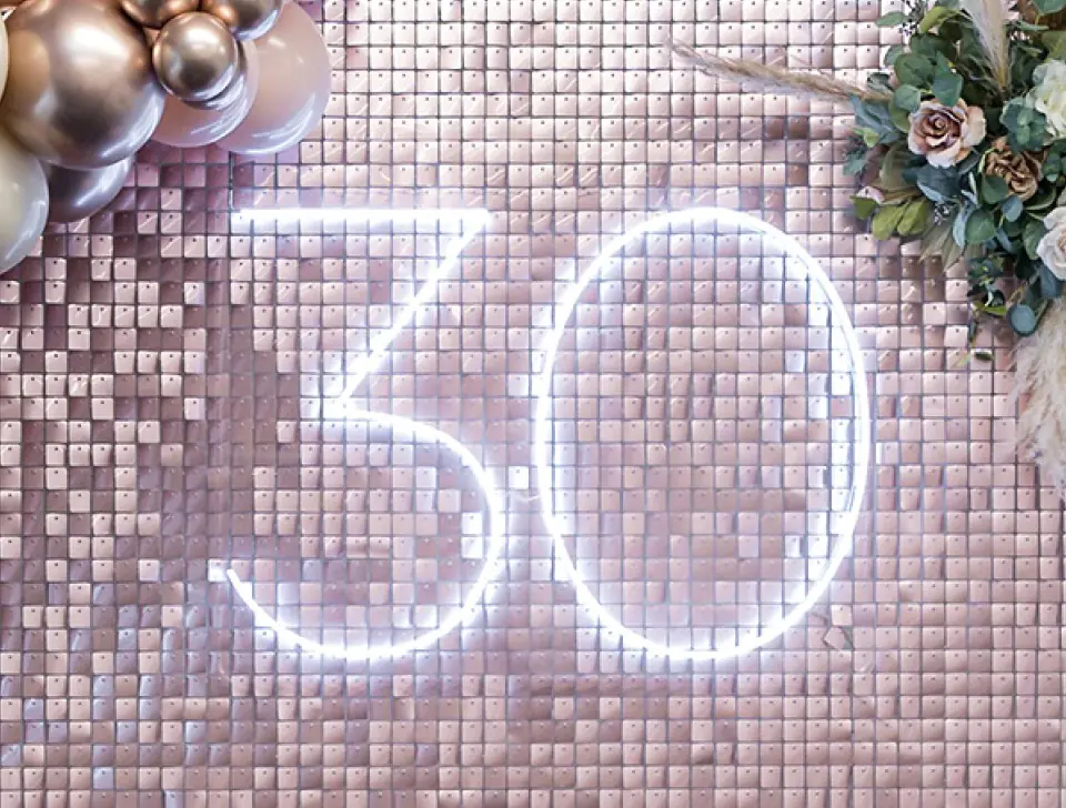 '30' White Neon Sign